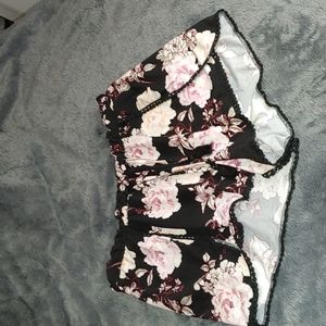 FLORAL: shorts